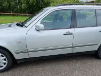 Gebraucht Mercedes E290 Elegance 129 PS (94 kW) 1999 Silber Limousine