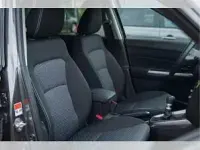 Neu Suzuki Vitara Comfort 129 PS (94 kW) 2025 Rot (bright red / cosmic black pearl metallic) SUV