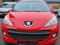 Gebraucht Peugeot 207 95 PS (69 kW) 2011 Rot Kleinwagen
