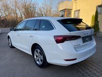 Gebraucht Skoda Octavia Style 116 PS (85 kW) 2021 Weiß Kombi