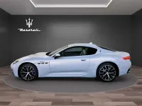Gebraucht Maserati Granturismo 489 PS (359 kW) 2024 Grigio cangiante Coupé