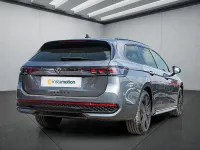 Gebraucht VW Passat 193 PS (141 kW) 2025 Grau Kombi