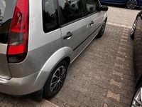 Gebraucht Ford Fiesta 70 PS (51 kW) 2004 Silber Kleinwagen