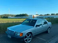 Gebraucht Mercedes 190 120 PS (88 kW) 1984 Silber Limousine