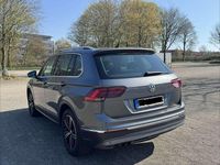 Gebraucht VW Tiguan Highline 150 PS (110 kW) 2019 Grau SUV
