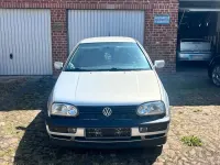 Gebraucht VW Golf III 90 PS (66 kW) 1995 Silber Kleinwagen