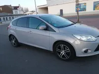 Gebraucht Ford Focus 2011 Grau Limousine