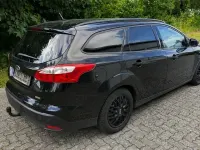 Gebraucht Ford Focus Trend 125 PS (91 kW) 2014 Schwarz Limousine