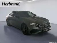 Gebraucht Mercedes E220 AMG line 197 PS (144 kW) 2024 Metalliclack verdesilber metal Limousine