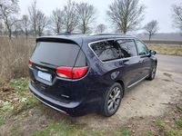 Gebraucht Chrysler Pacifica Limited 291 PS (214 kW) 2017 Blau Van / Kleinbus