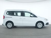 Gebraucht Mercedes T180 131 PS (96 kW) 2024 Arktikweiss Van / Kleinbus