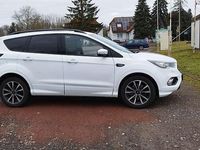 Gebraucht Ford Kuga 179 PS (131 kW) 2020 Weiß SUV
