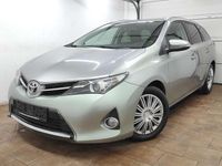Gebraucht Toyota Auris Cool 90 PS (66 kW) 2013 New medium silver Kombi