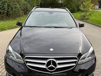 Gebraucht Mercedes E200 184 PS (135 kW) 2015 Schwarz Kombi