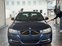 Gebraucht BMW 325 218 PS (160 kW) 2010 Blau Limousine