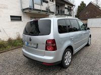 Gebraucht VW Touran 2008 Silber Van / Kleinbus