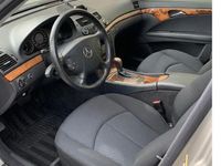 Usata Mercedes E320 224 CV (164 kW) 2004 Argento Berlina