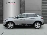 Gebraucht Opel Grandland X 131 PS (96 kW) 2023 Kontrast grau/quarz silber SUV
