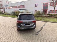 Gebraucht VW Touran Highline 150 PS (110 kW) 2016 Grau Van / Kleinbus
