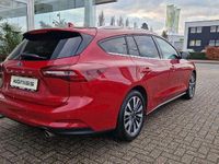 Gebraucht Ford Focus Titanium X 125 PS (91 kW) 2025 Fantastic red tc Kombi