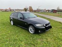 Gebraucht BMW 320 163 PS (119 kW) 2010 Schwarz Kombi