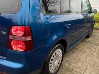 Gebraucht VW Touran 140 PS (102 kW) 2007 Blau Van / Kleinbus
