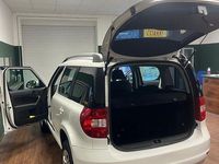 Gebraucht Skoda Yeti Active 105 PS (77 kW) 2014 Weiß SUV