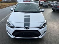 Gebraucht Hyundai i20 Style 101 PS (74 kW) 2015 Weiß Coupé