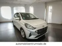 Gebraucht Hyundai i10 Select 67 PS (49 kW) 2021 Silber Kleinwagen