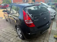 Gebraucht Hyundai i30 105 PS (77 kW) 2010 Schwarz Limousine