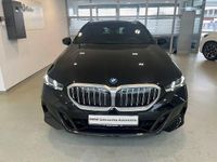 Gebraucht BMW 530e Performance 299 PS (219 kW) 2024 Schwarz Kombi