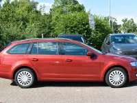Gebraucht Skoda Octavia Ambition 110 PS (80 kW) 2016 Rot Kombi