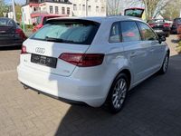 Gebraucht Audi A3 Attraction 110 PS (80 kW) 2016 Weiß Limousine