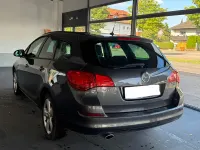 Gebraucht Opel Astra 140 PS (102 kW) 2012 Grau Kombi