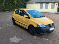 Gebraucht VW Fox 54 PS (39 kW) 2007 Gelb Kleinwagen