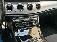 Gebraucht Mercedes E200 Avantgarde 184 PS (135 kW) 2016 Grau Limousine