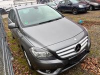 Gebraucht Mercedes B200 156 PS (114 kW) 2012 Grau Van / Kleinbus