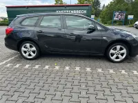 Gebraucht Opel Astra Edition 120 PS (88 kW) 2015 Schwarz Kombi