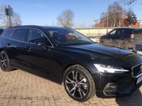 Usado Volvo V60 Core 197 HP (144 kW) 2025 Preto Carrinha