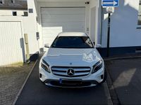 Gebraucht Mercedes GLA220 170 PS (125 kW) 2015 Weiß SUV
