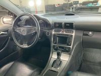 Gebraucht Mercedes C320 218 PS (160 kW) 2004 Brillantsilber Coupé