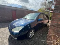 Second-hand Ford Focus 103 CP (75 kW) 2003 Albastru Hatchback