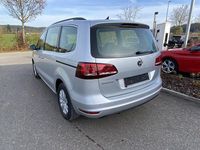 Gebraucht VW Sharan Comfortline 150 PS (110 kW) 2020 Silber Van / Kleinbus