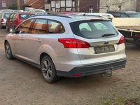Gebraucht Ford Focus 120 PS (88 kW) 2015 Silber Kombi
