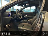 Gebraucht Mercedes CLA200 Night 163 PS (119 kW) 2024 Grau Coupé