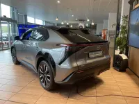 Neu Toyota bZ4X Lounge 252 kW (343 PS) 2026 Silber SUV