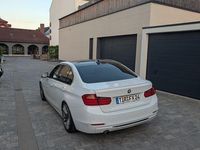 Gebraucht BMW 320 Luxury Line 184 PS (135 kW) 2015 Weiß Limousine