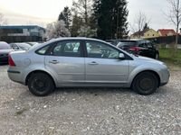 gebraucht Ford Focus 2,0 Ghia PDC Tempomat TÜV 11.2025