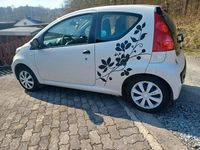 Gebraucht Peugeot 107 68 PS (50 kW) 2012 Weiß Kleinwagen