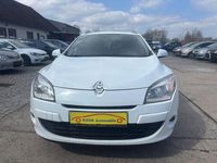 Gebraucht Renault Mégane III Expression 101 PS (74 kW) 2011 Weiß Limousine